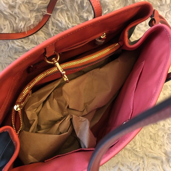 Coach Drawstring Carryall Signature Canvas Purse - Picture 9 of 16